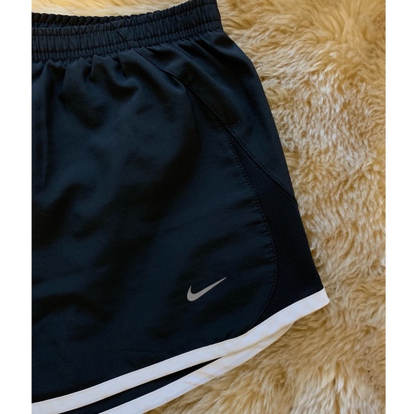 Nike Running Shorts - Picture 3 of 6